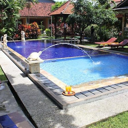 Hotel Puri Nusantara 庫塔 外观 照片