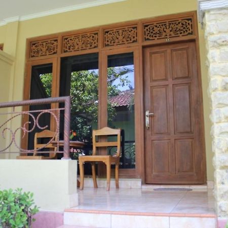 Hotel Puri Nusantara 庫塔 外观 照片
