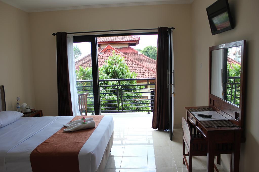 Hotel Puri Nusantara 庫塔 外观 照片