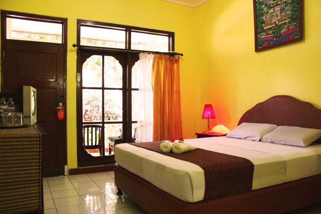 Hotel Puri Nusantara 庫塔 外观 照片