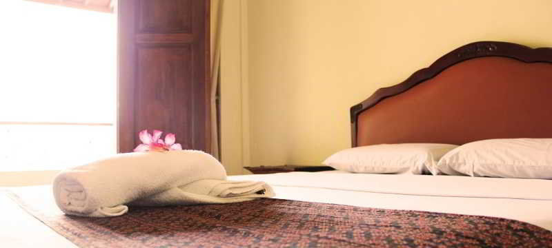 Hotel Puri Nusantara 庫塔 外观 照片