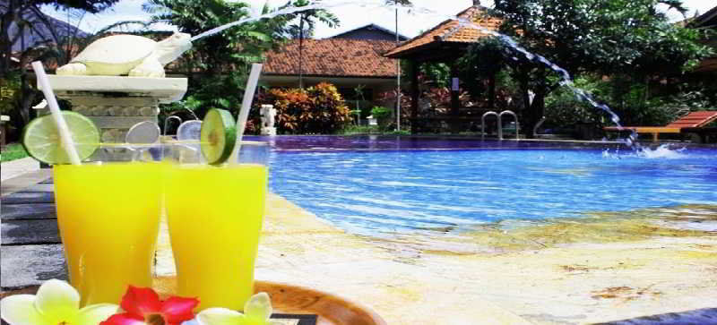 Hotel Puri Nusantara 庫塔 外观 照片